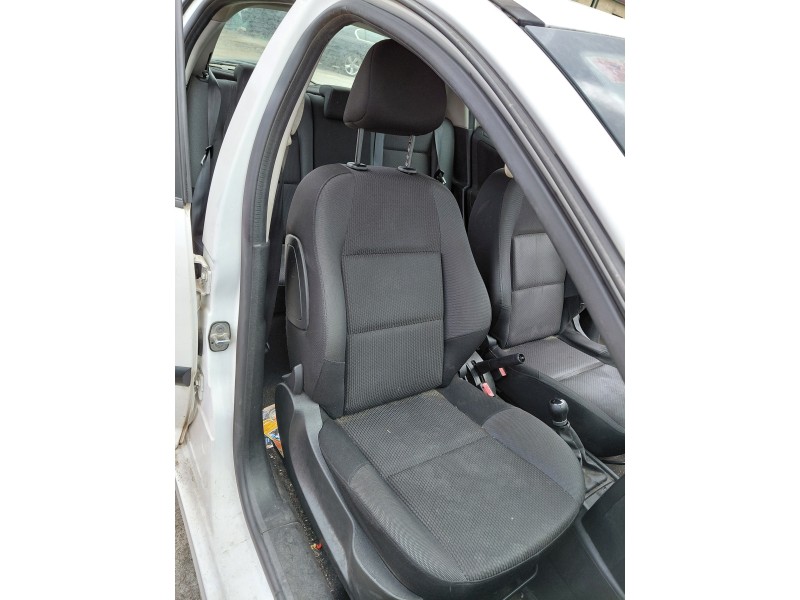 Recambio de asiento delantero derecho para peugeot 207/207+ (wa_, wc_) 1.4 hdi referencia OEM IAM   