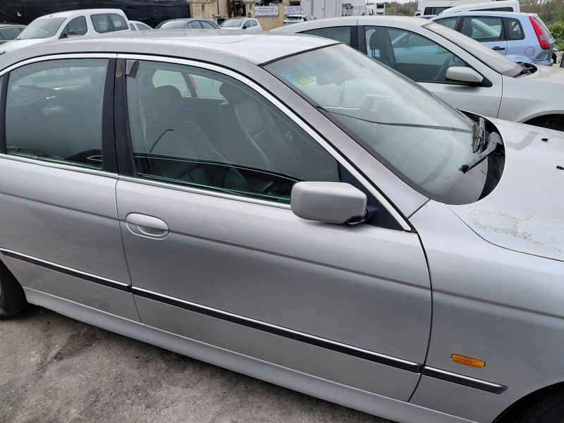 Recambio de puerta trasera derecha para bmw 5 (e39) 530 d referencia OEM IAM   