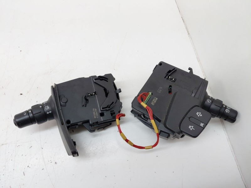 Recambio de mando multifuncion para renault clio iii 1.5 dci diesel referencia OEM IAM 88103003346  