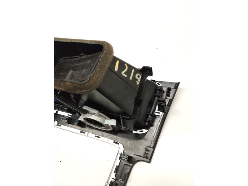 Recambio de rejilla aireadora para volkswagen golf vii lim. 2.0 tdi referencia OEM IAM 5G1819743D  