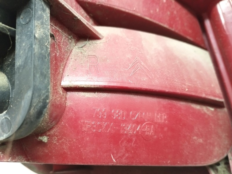 Recambio de piloto trasero derecho para citroën c2 furio referencia OEM IAM 79998D  
							