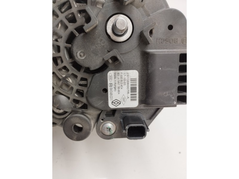 Recambio de alternador para renault twingo iii limited referencia OEM IAM 231006007RA  