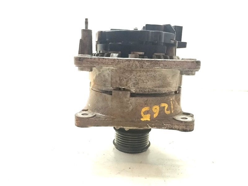 Recambio de alternador para seat ibiza (6l1) 1.4 16v referencia OEM IAM 215720  
