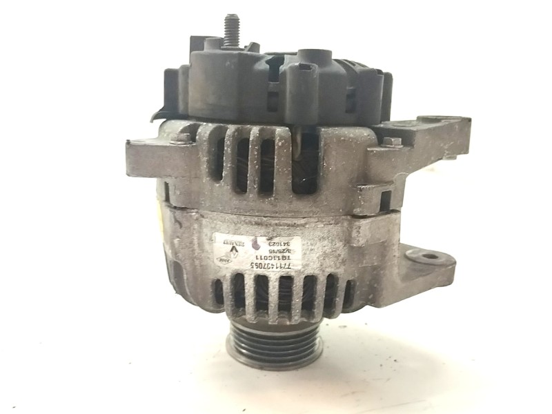 Recambio de alternador para renault scenic ii 1.6 16v referencia OEM IAM 7711497095  