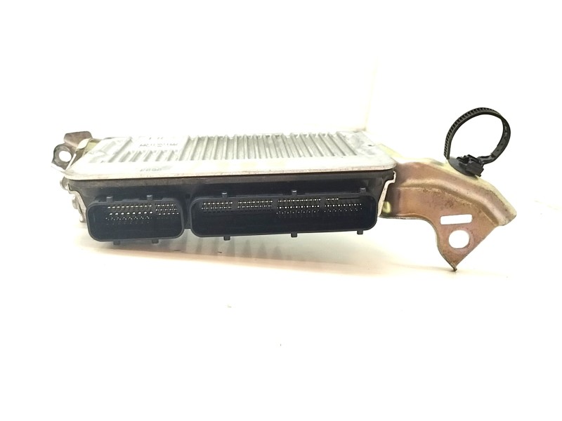 Recambio de centralita motor uce para toyota auris hybrid business referencia OEM IAM 8966602810  