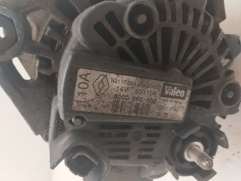Recambio de alternador para renault megane ii berlina 3p 1.5 dci diesel referencia OEM IAM 8200386806  
