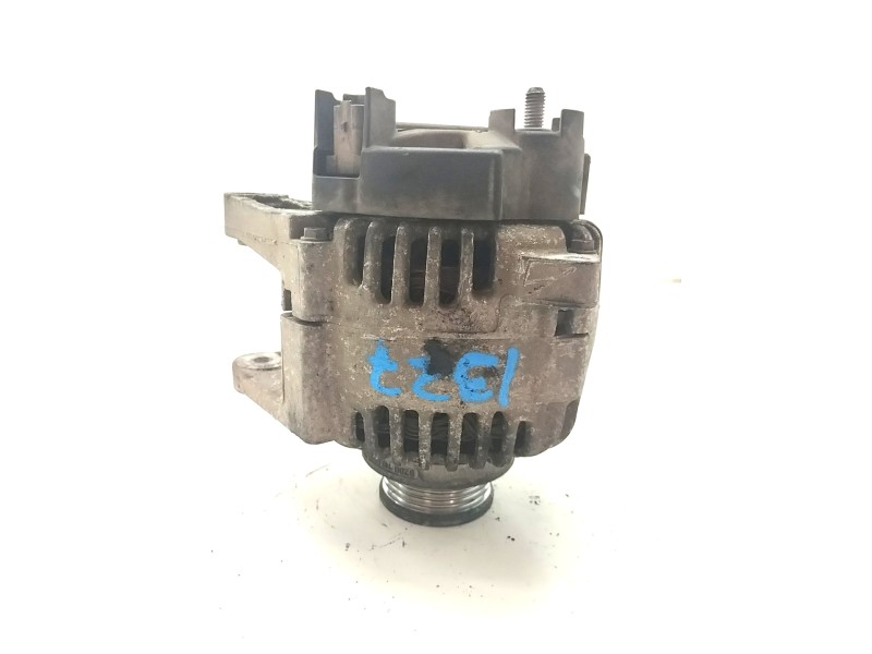 Recambio de alternador para renault megane ii classic berlina 1.4 16v referencia OEM IAM 8200100907  
