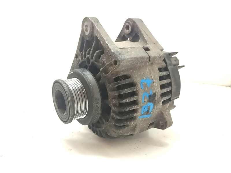 Recambio de alternador para renault megane ii classic berlina 1.4 16v referencia OEM IAM 8200100907  