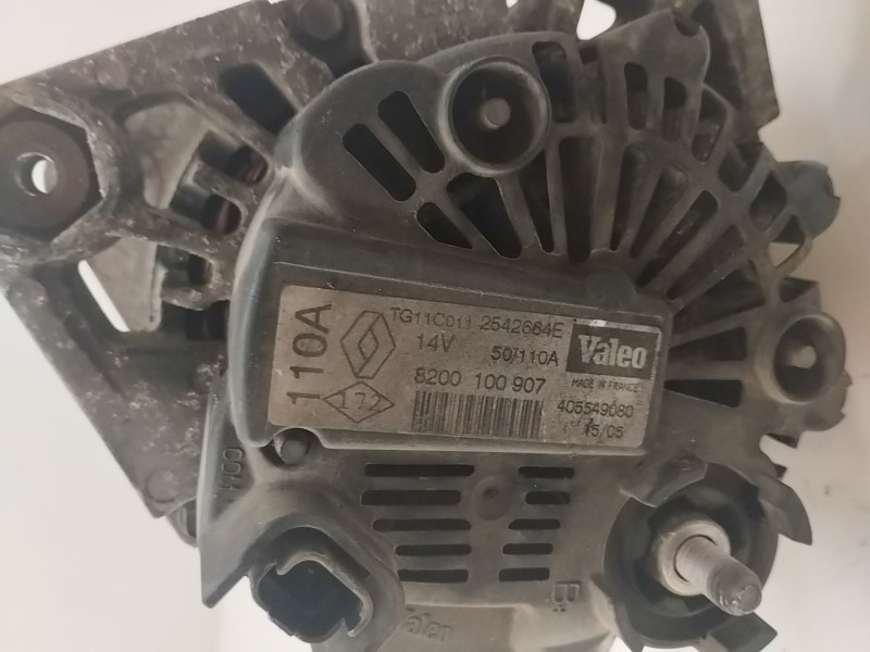 Recambio de alternador para renault megane ii classic berlina 1.4 16v referencia OEM IAM 8200100907  