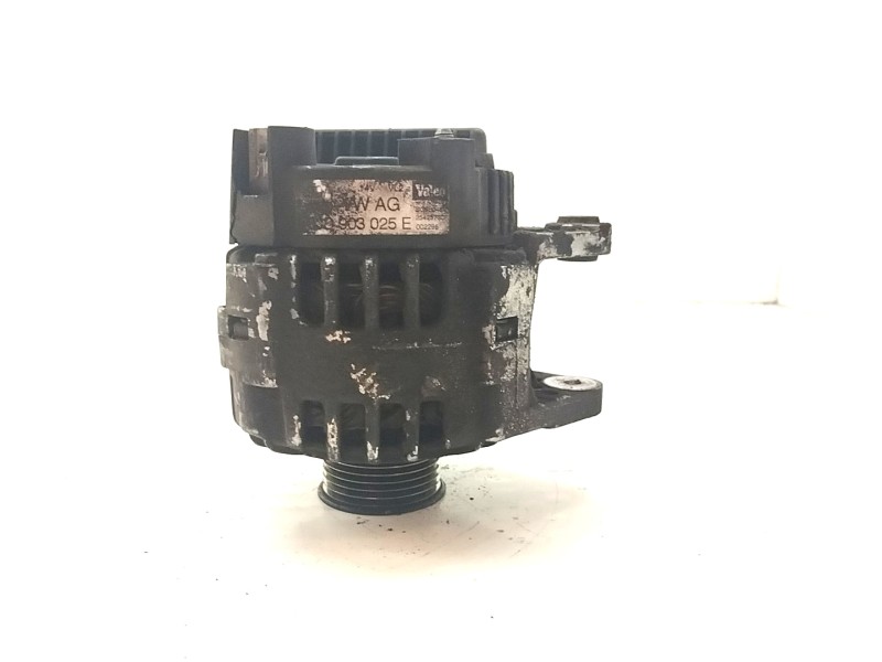 Recambio de alternador para volkswagen polo (9n1) 1.2 12v referencia OEM IAM 03D903025E  