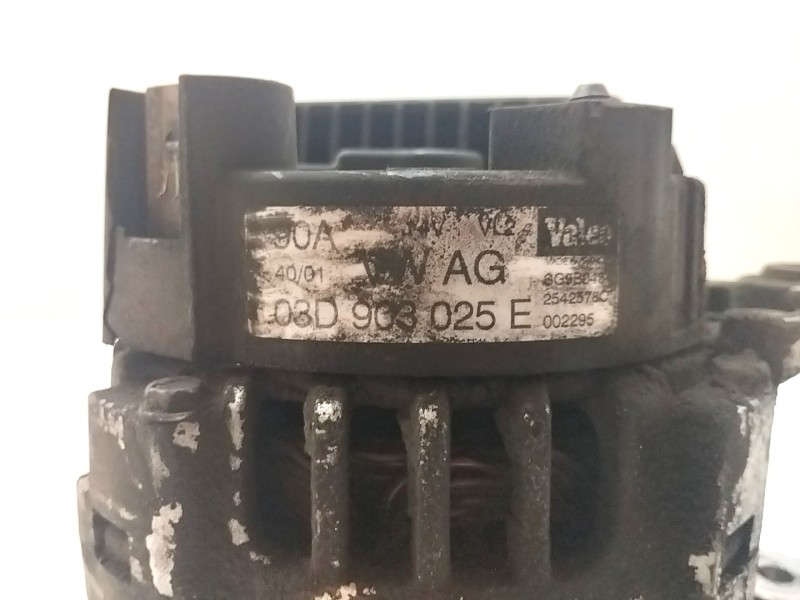 Recambio de alternador para volkswagen polo (9n1) 1.2 12v referencia OEM IAM 03D903025E  