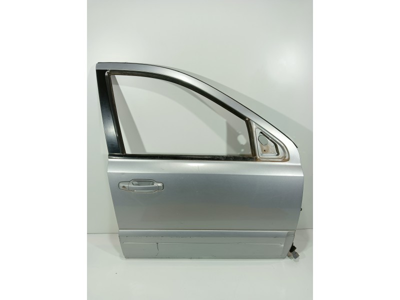 Recambio de puerta delantera derecha para kia sorento 2.5 crdi referencia OEM IAM   