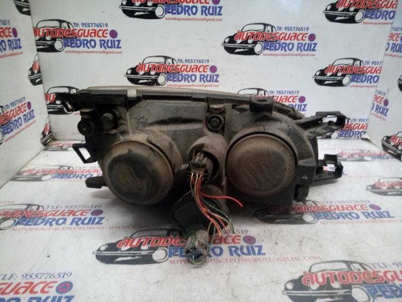 Recambio de faro izquierdo para toyota avensis berlina (t 22) referencia OEM IAM   