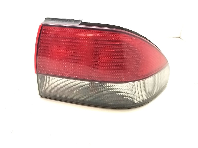 Recambio de piloto trasero derecho para saab 9-3 coupé 2.0 s turbo referencia OEM IAM 4831103  
							