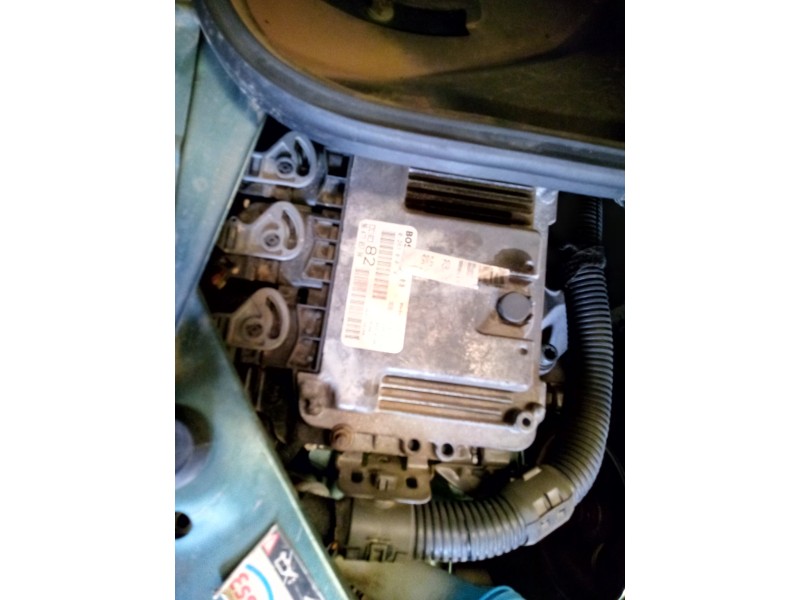 Recambio de centralita motor uce para peugeot 206 berlina 1.4 hdi referencia OEM IAM 9647785780  
							
