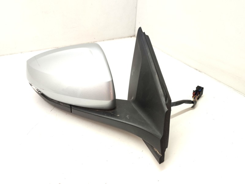 Recambio de retrovisor derecho para volkswagen polo 1.0 tsi referencia OEM IAM 2G1857502  