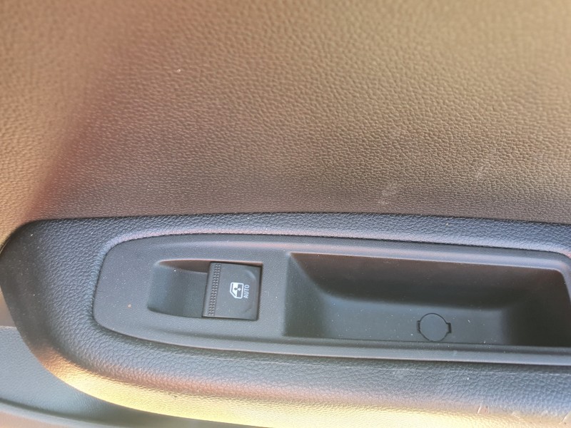 Recambio de mando elevalunas trasero derecho para renault clio v referencia OEM IAM   
							