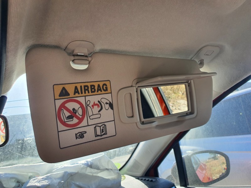 Recambio de parasol derecho para renault clio v referencia OEM IAM   
							