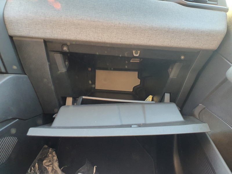 Recambio de guantera para renault clio v referencia OEM IAM   
							