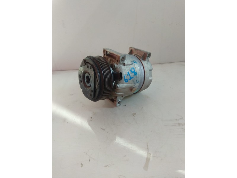Recambio de compresor aire acondicionado para renault megane i classic (la0) 1.9 dti diesel cat referencia OEM IAM 7700105765  