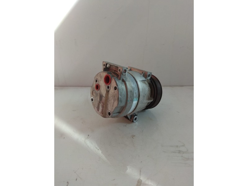 Recambio de compresor aire acondicionado para renault megane i classic (la0) 1.9 dti diesel cat referencia OEM IAM 7700105765  