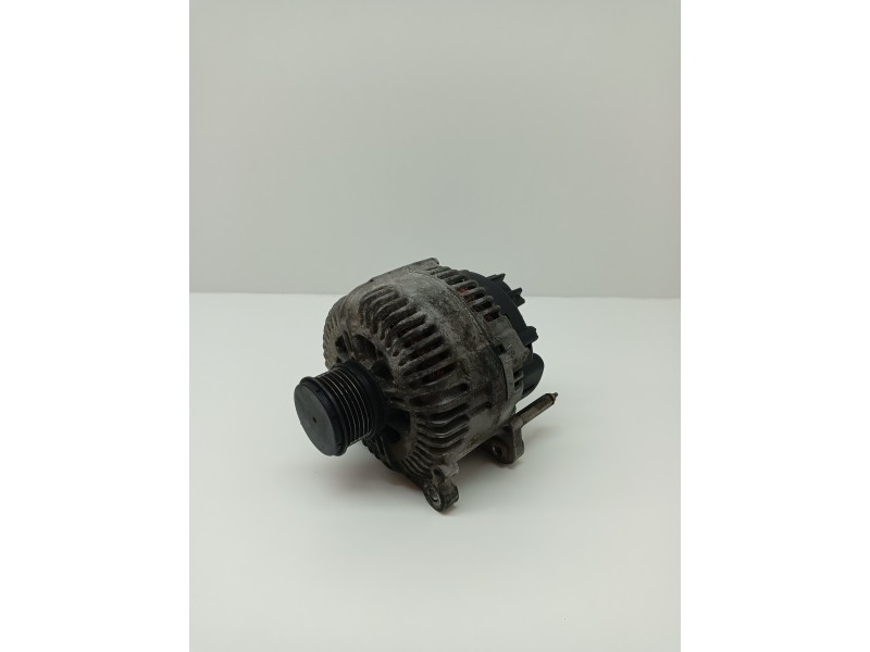 Recambio de alternador para volkswagen passat variant (3c5) 2.0 tdi referencia OEM IAM 021903026L  