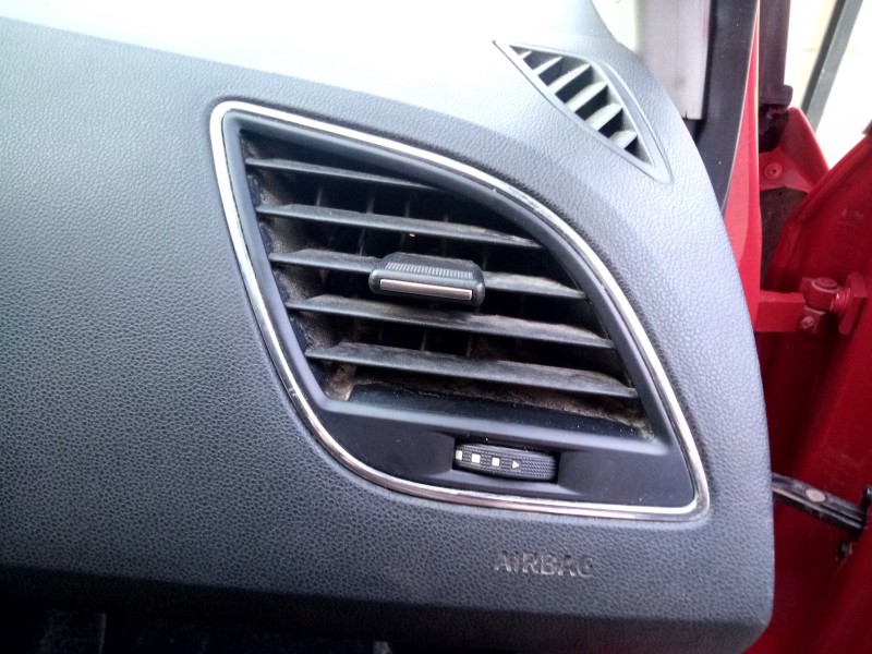 Recambio de rejilla aireadora para seat leon (5f1) 1.6 tdi referencia OEM IAM   
							
