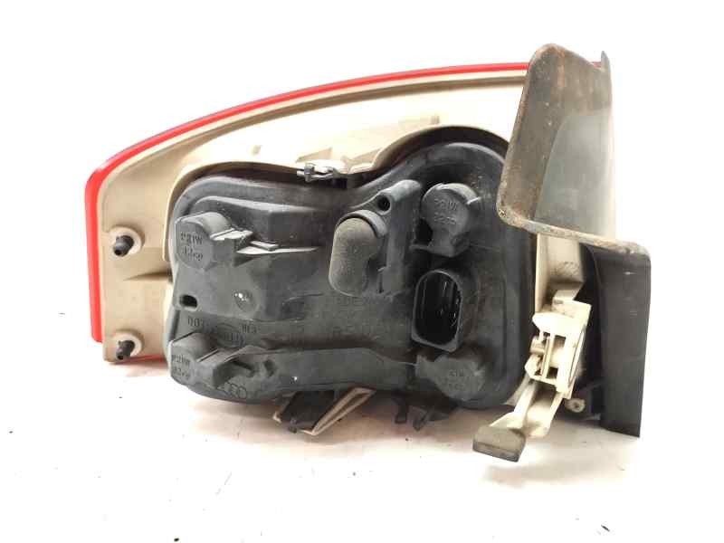 Recambio de piloto trasero derecho para audi a4 berlina (8e) 3.0 v6 24v tdi referencia OEM IAM 8E5945096  
							
