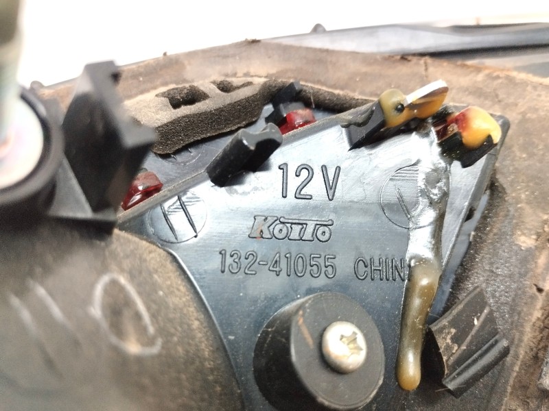 Recambio de piloto trasero izquierdo interior para mazda 6 lim. (gh) 1.8 cat referencia OEM IAM 13241055  