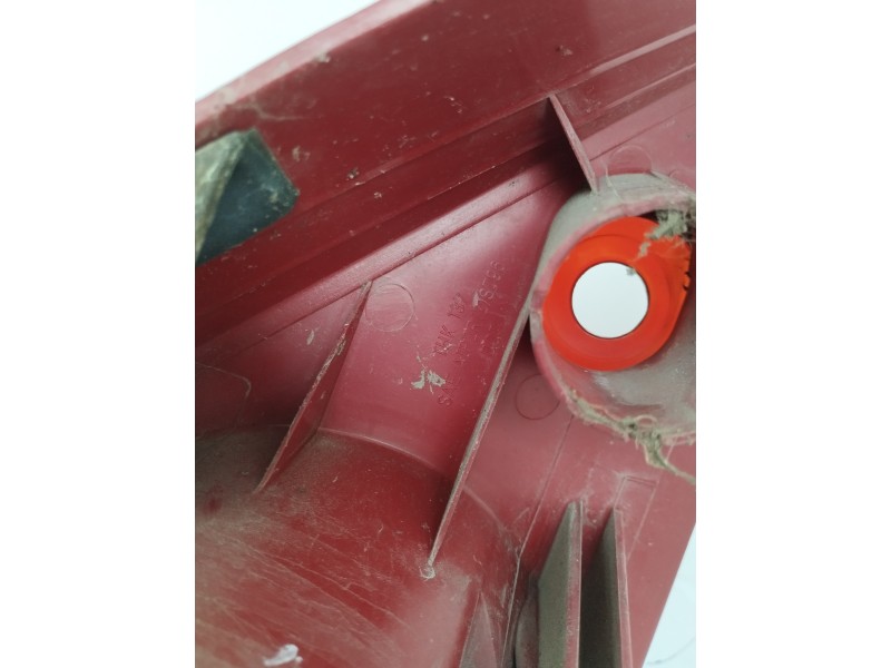 Recambio de piloto trasero derecho para ford cougar (mc) v6 referencia OEM IAM 938876  