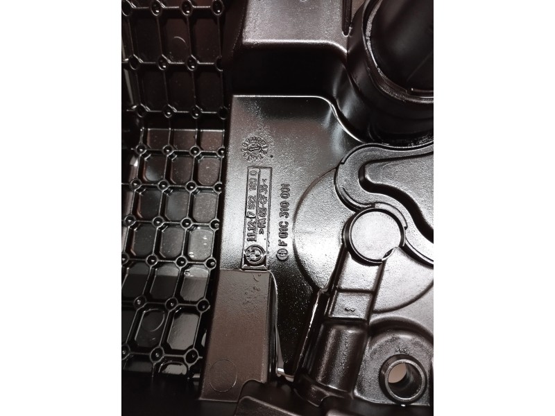 Recambio de tapa balancines para bmw serie 6 cabrio (e64) 645ci referencia OEM IAM F01C310001  
							