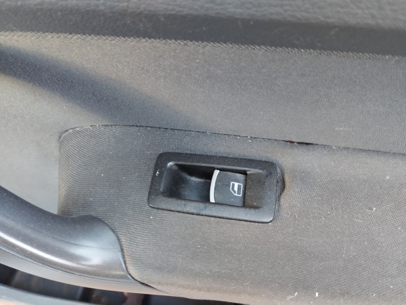 Recambio de mando elevalunas delantero derecho para volkswagen touran (1t3) 1.6 tdi dpf referencia OEM IAM   
							