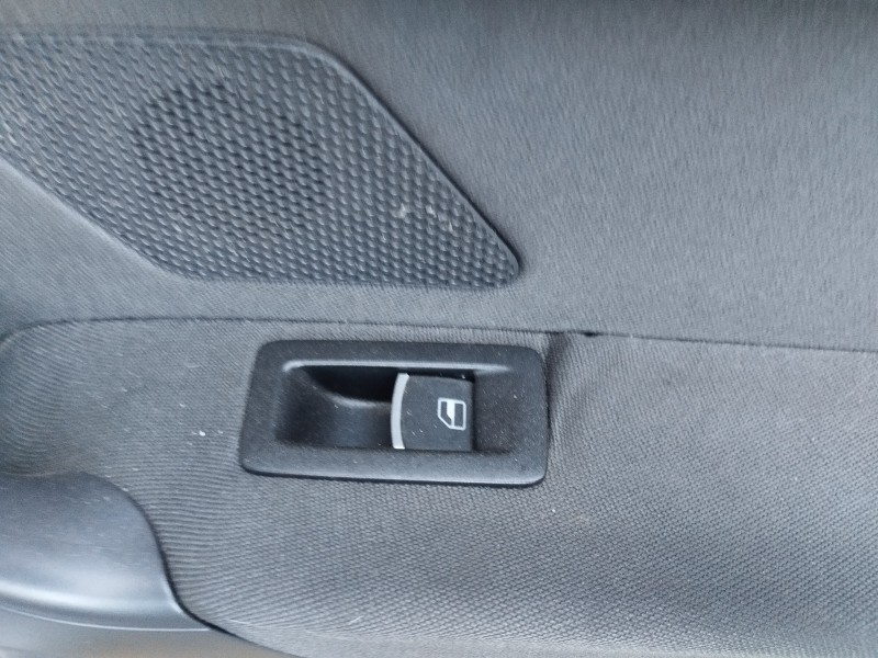 Recambio de mando elevalunas trasero derecho para volkswagen touran (1t3) 1.6 tdi dpf referencia OEM IAM   
							