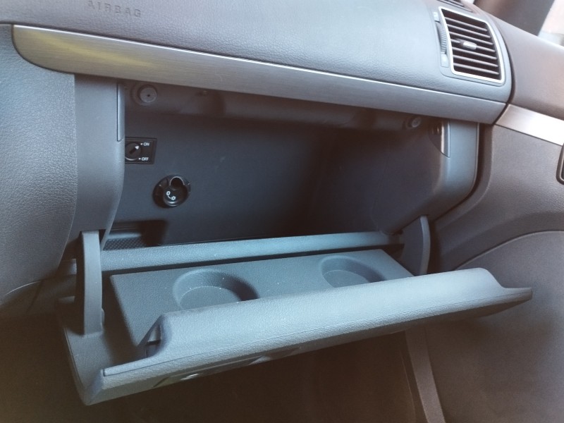 Recambio de guantera para volkswagen touran (1t3) 1.6 tdi dpf referencia OEM IAM   
							