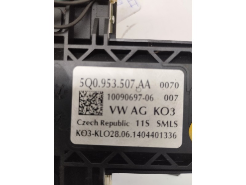 Recambio de mando multifuncion para volkswagen golf vii lim. 2.0 tdi referencia OEM IAM 5Q0953507AA  
							