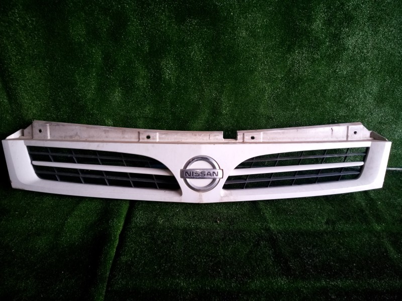 Recambio de rejilla delantera para nissan interstar (x70) referencia OEM IAM   
							