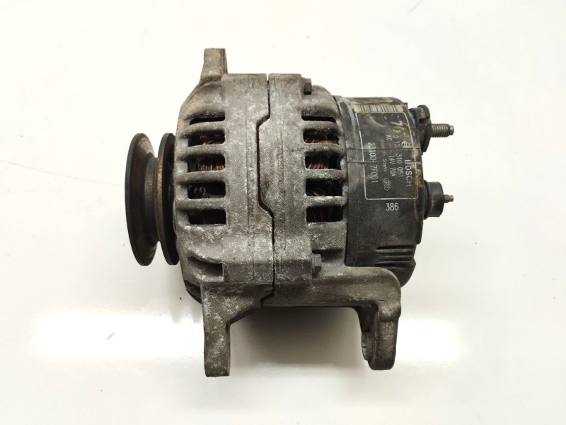 Recambio de alternador para nissan terrano/terrano.ii (r20) 2.7 turbodiesel referencia OEM IAM 231007F001  
							