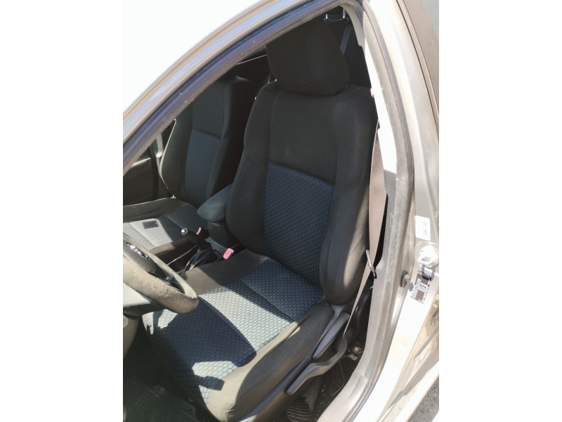 Recambio de asiento delantero izquierdo para toyota auris 1.4 turbodiesel cat referencia OEM IAM   
							