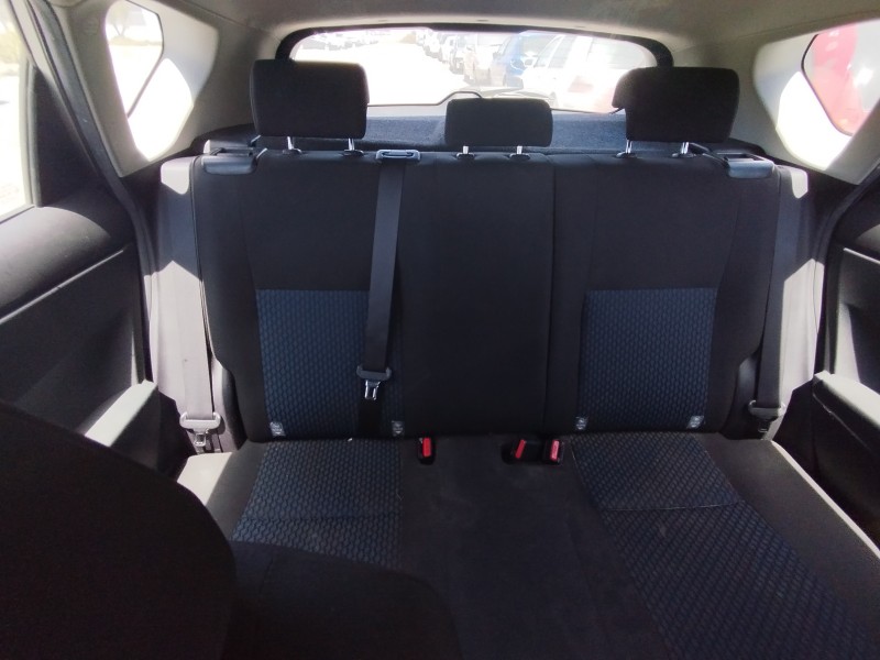 Recambio de asientos traseros para toyota auris 1.4 turbodiesel cat referencia OEM IAM   
							