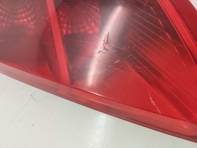 Recambio de piloto trasero derecho para fiat grande punto (199) 1.4 cat referencia OEM IAM 517015900  