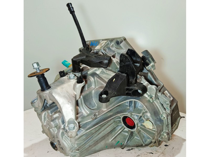 Recambio de caja cambios para dacia sandero sl 2019 referencia OEM IAM JT4004  