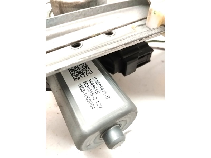 Recambio de elevalunas delantero derecho para dacia duster ambiance 4x2 referencia OEM IAM 807206838R  