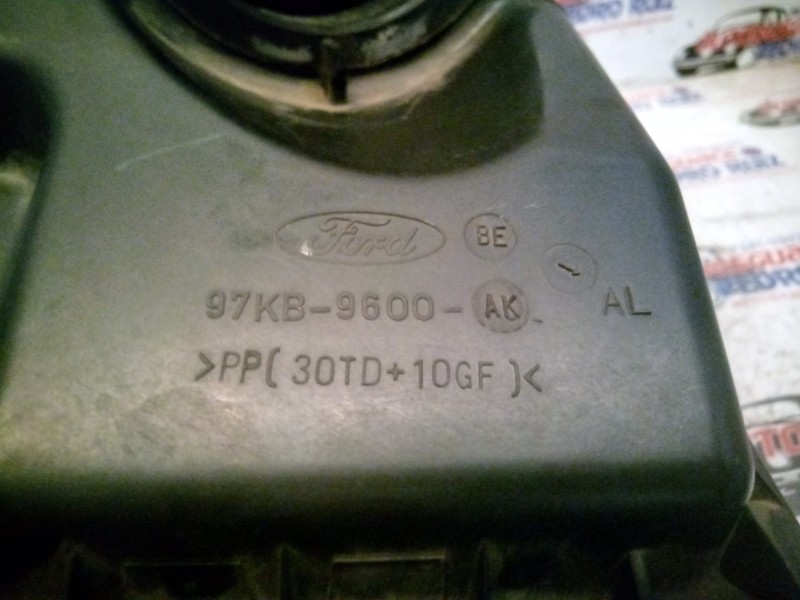 Recambio de filtro aire para ford ka (ccq) 1.3 cat referencia OEM IAM 97KB9600  
							