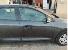 Recambio de puerta delantera derecha para renault megane iii berlina 5 p 1.5 dci diesel fap referencia OEM IAM   