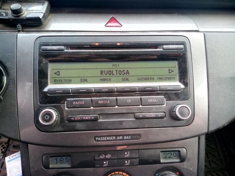 Recambio de sistema audio / radio cd para volkswagen passat variant (3c5) advance referencia OEM IAM 1K0035186AA  
							
