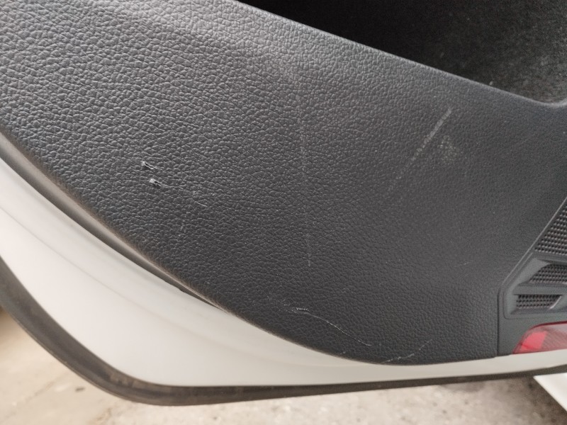 Recambio de guarnecido puerta trasera izquierda para volkswagen golf vii lim. 2.0 tdi referencia OEM IAM   