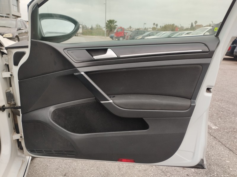 Recambio de guarnecido puerta delantera derecha para volkswagen golf vii lim. 2.0 tdi referencia OEM IAM   
							