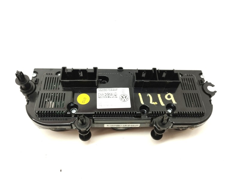 Recambio de mando climatizador para volkswagen golf vii lim. 2.0 tdi referencia OEM IAM 5G0907044AF  