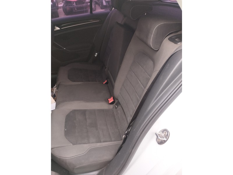Recambio de asientos traseros para volkswagen golf vii lim. 2.0 tdi referencia OEM IAM   
							