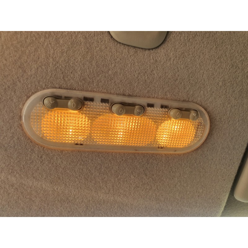 Recambio de luz interior para nissan micra (k13) tekna referencia OEM IAM   